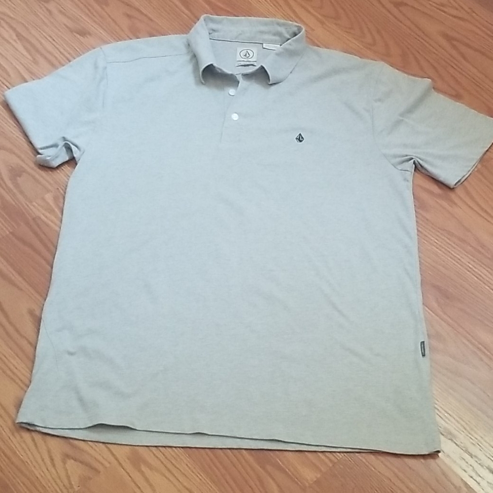 Volcom shirt‎ lg